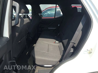 2025 Toyota 4Runner SR5 - miniatura 13
