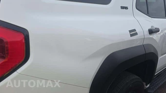 2025 Toyota 4Runner SR5 - miniatura 25