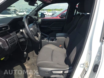 2025 Toyota 4Runner SR5 - miniatura 7