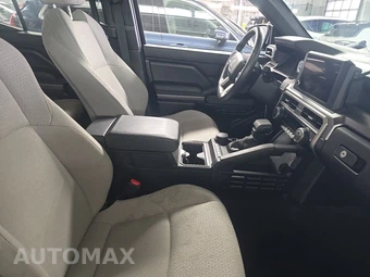 2025 Toyota 4Runner SR5 - miniatura 14