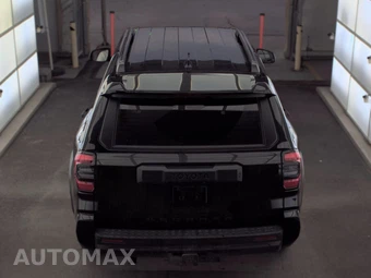 2025 Toyota 4Runner SR5 - miniatura 6