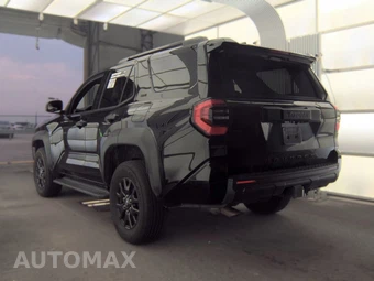 2025 Toyota 4Runner SR5 - miniatura 8