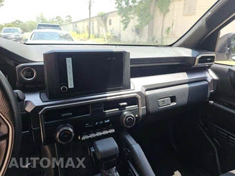 2025 Toyota 4Runner SR5 - miniatura 10