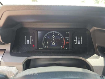 2025 Toyota 4Runner SR5 - miniatura 9