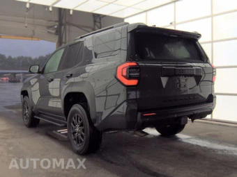 2025 Toyota 4Runner SR5 - miniatura 6