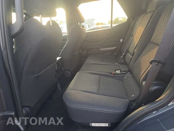 2025 Toyota 4Runner SR5 - miniatura 13