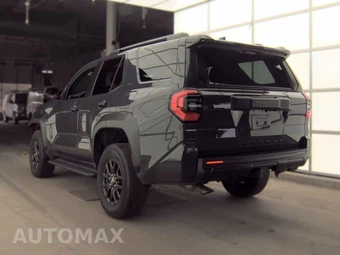 2025 Toyota 4Runner SR5 - miniatura 6