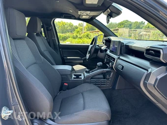 2025 Toyota 4Runner SR5 - miniatura 17
