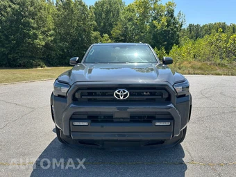 2025 Toyota 4Runner SR5 - miniatura 2