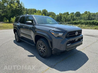 2025 Toyota 4Runner SR5 - miniatura 3