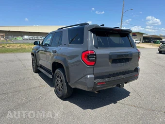 2025 Toyota 4Runner SR5 - miniatura 7