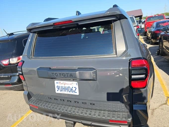 2025 Toyota 4Runner SR5 - miniatura 15