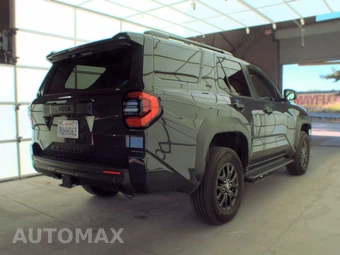 2025 Toyota 4Runner SR5 - miniatura 4