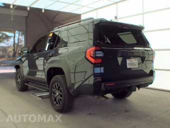 2025 Toyota 4Runner SR5 - miniatura 6
