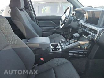 2025 Toyota 4Runner SR5 - miniatura 8