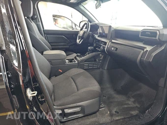 2025 Toyota 4Runner SR5 - miniatura 8