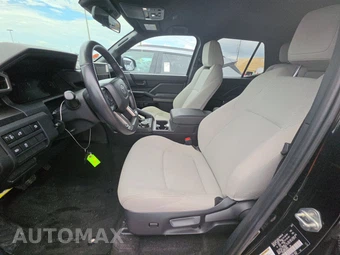 2025 Toyota 4Runner SR5 - miniatura 13