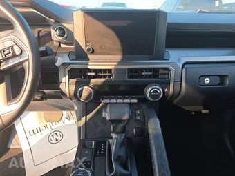 2025 Toyota 4Runner SR5 - miniatura 11