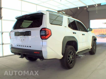 2025 Toyota 4Runner SR5 - miniatura 4
