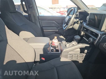 2025 Toyota 4Runner SR5 - miniatura 8