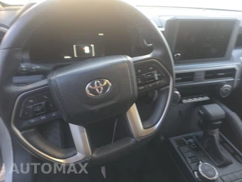 2025 Toyota 4Runner SR5 - miniatura 10