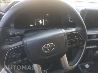 2025 Toyota 4Runner SR5 - miniatura 12