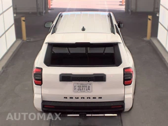 2025 Toyota 4Runner SR5 - miniatura 5