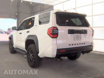 2025 Toyota 4Runner SR5 - miniatura 6