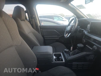 2025 Toyota 4Runner SR5 - miniatura 8