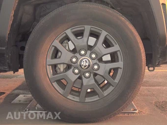 2025 Toyota 4Runner SR5 - miniatura 10