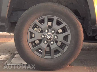 2025 Toyota 4Runner SR5 - miniatura 11