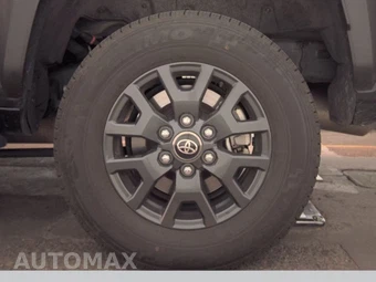 2025 Toyota 4Runner SR5 - miniatura 12