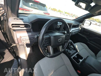 2025 Toyota 4Runner SR5 - miniatura 17