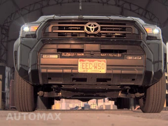 2025 Toyota 4Runner SR5 - miniatura 3
