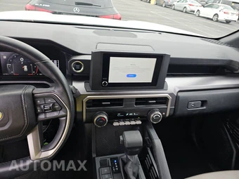 2025 Toyota 4Runner SR5 - miniatura 11