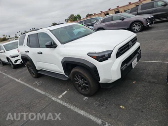 2025 Toyota 4Runner SR5 - miniatura 3