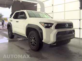 2025 Toyota 4Runner SR5 - miniatura 4