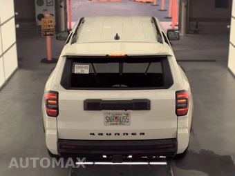 2025 Toyota 4Runner SR5 - miniatura 6