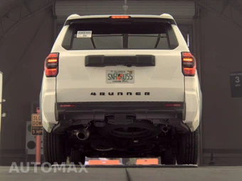 2025 Toyota 4Runner SR5 - miniatura 7