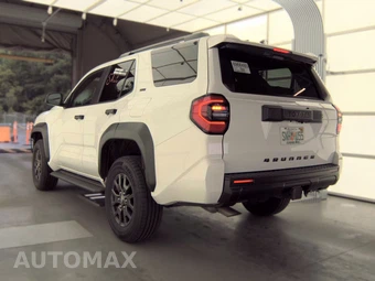 2025 Toyota 4Runner SR5 - miniatura 8
