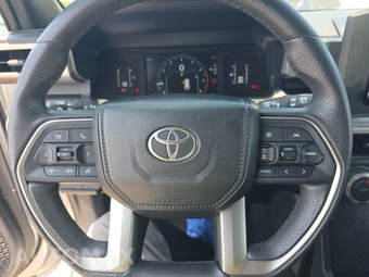 2025 Toyota 4Runner SR5 - miniatura 10