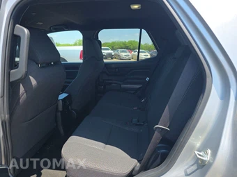 2025 Toyota 4Runner SR5 - miniatura 13