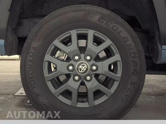 2025 Toyota 4Runner SR5 - miniatura 11