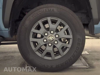 2025 Toyota 4Runner SR5 - miniatura 12