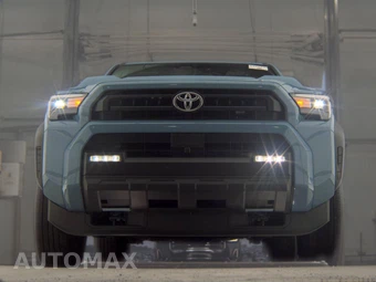 2025 Toyota 4Runner SR5 - miniatura 3