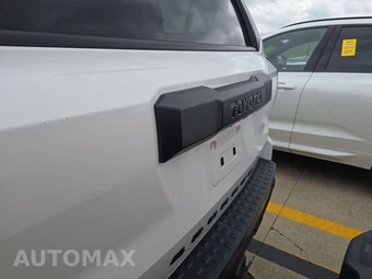 2025 Toyota 4Runner SR5 - miniatura 23