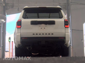 2025 Toyota 4Runner SR5 - miniatura 7