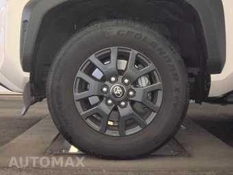 2025 Toyota 4Runner SR5 - miniatura 9