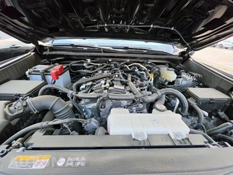 2025 Toyota 4Runner SR5 - miniatura 14