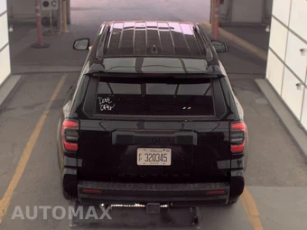 2025 Toyota 4Runner SR5 - miniatura 5